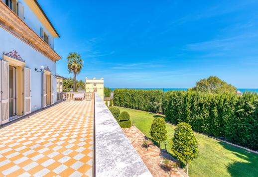 Elegant villa fra 1800-tallet til salgs i Abruzzo, på kysten nær Pescara Image 1