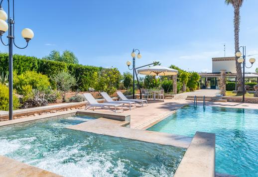 Charmante ferme avec exploitation agricole à vendre dans les Pouilles Image 2