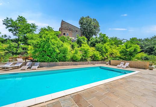 Umbria ve Toskana arasındaki Città della Pieve'de Fendi tarafından tasarlanan tarım turizmi tesisi satılık Image 5