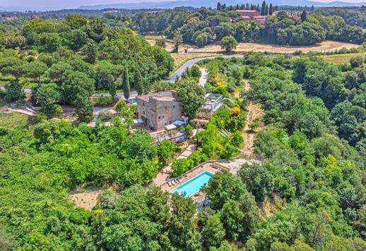 Umbria ve Toskana arasındaki Città della Pieve'de Fendi tarafından tasarlanan tarım turizmi tesisi satılık Image 1