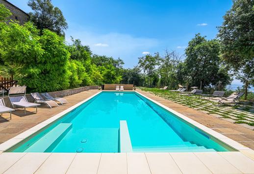 Umbria ve Toskana arasındaki Città della Pieve'de Fendi tarafından tasarlanan tarım turizmi tesisi satılık Image 6