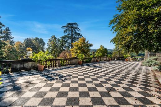 Oud kasteel van de adellijke families Savoia en Monferrato te koop in Ivrea Image 6