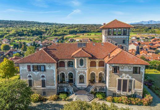 Oud kasteel van de adellijke families Savoia en Monferrato te koop in Ivrea Image 3