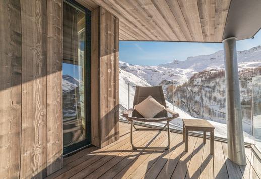 スパ、フィットネスエリア、スキー場付きのモダンなデザインのシャレーがヴァルトゥルナンシュで販売中 Image 6