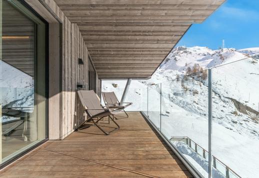 スパ、フィットネスエリア、スキー場付きのモダンなデザインのシャレーがヴァルトゥルナンシュで販売中 Image 9