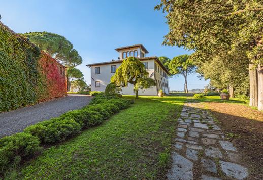 Viehättävä 1500-luvun relais, uima-altaat, kellari ja 165 hehtaaria maata myytävänä Certaldossa Image 6