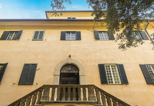 Anwesen aus dem 19. Jahrhundert mit Olivenhainen und Pool in der Landschaft von Livorno in der Nähe der toskanischen Strände Image 2