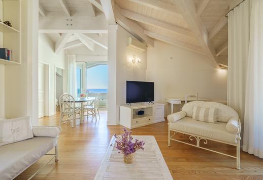 Prestigieus loft van 210 m² aan zee aan de Etruskische kust Image 7