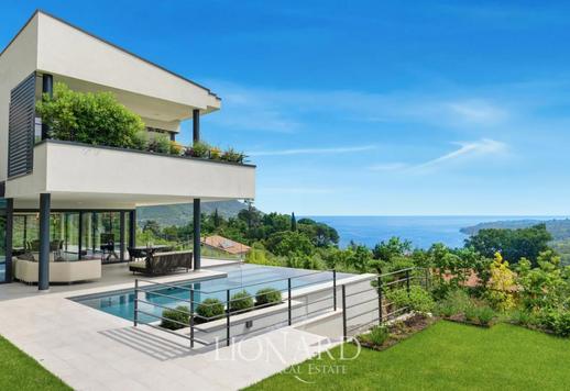 Splendide villa moderne en vente sur le lac de Garde avec vue panoramique sur le golfe de Salò Image 1