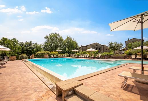 Elbűvölő felújított udvarház együttes eladó Toszkána dombvidékén Image 5