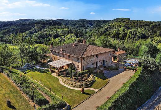 مزرعة تاريخية تم تجديدها مع إمكانية إنشاء مهبط للطائرات العمودية على تلال سان مينياتو Image 5