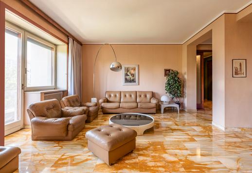  Квартира с балконом в престижном районе в самом центре Милана Image 2