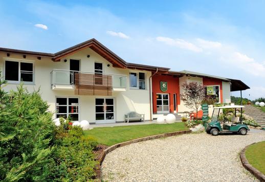 Immense installation de golf à vendre avec terrain d'entraînement pour le jeu court et le jeu long Image 4