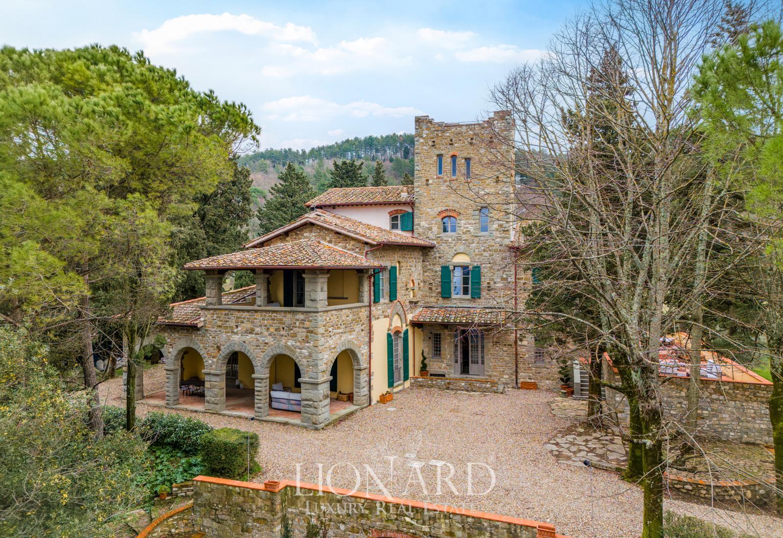 フィレンツェの景色を望む、改装された 14 世紀の芸術家の家 | Lionard