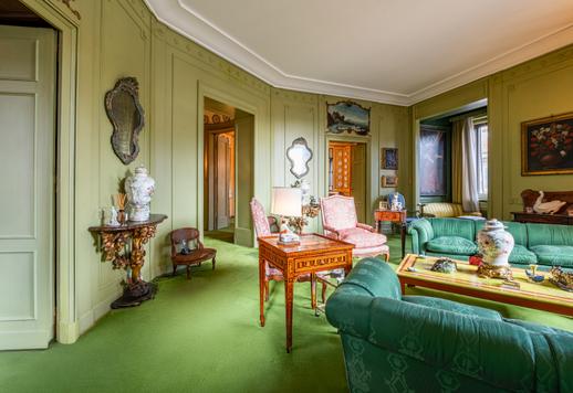 In uno dei palazzi storici più belli del centro di Milano all'angolo tra le vie Serbelloni e Maffei è in vendita una signorile abitazione di lusso   Image 4