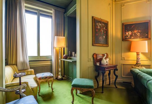 In uno dei palazzi storici più belli del centro di Milano all'angolo tra le vie Serbelloni e Maffei è in vendita una signorile abitazione di lusso   Image 6