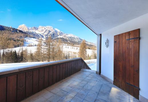 산 속의 우아함과 편안함: 코르티나에서 판매되는 럭셔리 빌라 Image 9