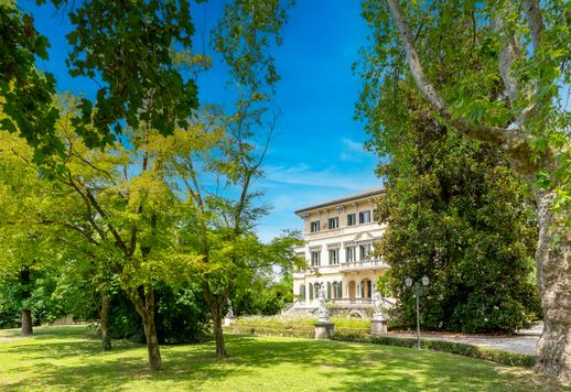 Encantadora propiedad histórica con barchessa y una pequeña villa inmersa en el verde de la campiña del Véneto. Image 3