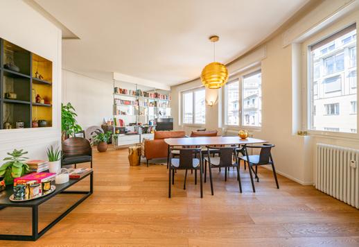 Furnished with unique design pieces and tailor-made solutions, this apartment has been designed for contemporary luxury living. Image 1