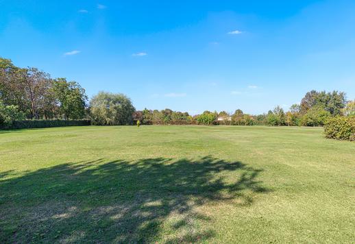 Carpi'de satılık büyük özel park ve göle sahip muhteşem mülk Image 8