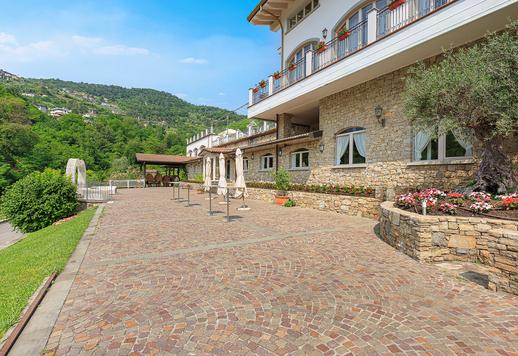 Dream venue for private eventsw among the vineyards of Valcalepio, a few kilometres from Lake Iseo Image 7