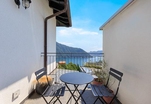 Moradia com terraço panorâmico virado para o lago à venda em Cernobbio Image 7