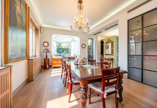 Продається розкішний пентхаус з великими терасами в центрі Мілана Image 7