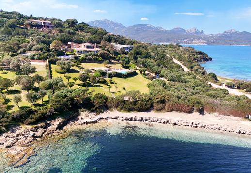 Propriedade de prestígio com vista para o mar, piscina e acesso direto à praia para venda na Sardenha Image 9