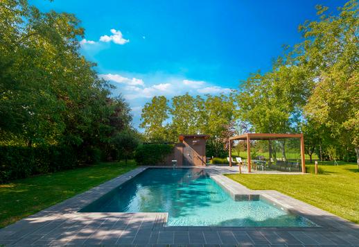 Prestigiosa villa ottocentesca con giardino secolare e comfort moderni in vendita in Emilia Romagna Image 7