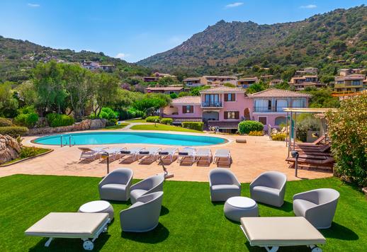 Elegant property with big private garden, panoramic terrace and pool for sale in Sardinia Image 1