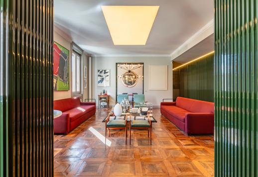 Ten apartament z balkonami, piwnicą i miejscem parkingowym znajduje się w ekskluzywnej uliczce równoległej do Via Monte Napoleone. Image 6