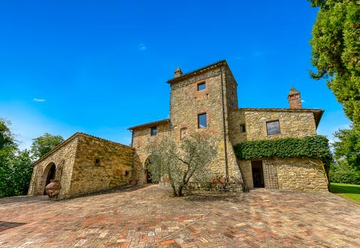 Tenuta con borgo medievale e 27 ettari di oliveto in vendita nelle campagne di Perugia Image 5