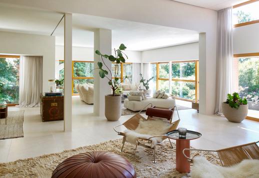 Lenyűgöző modern villa eladó Como megyében: elegancia és magánélet Lombardia szívében. Image 9