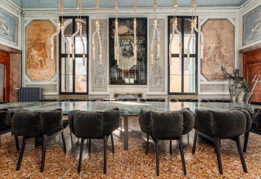 Apartamento finamente renovado con vistas al Gran Canal de Venecia en venta, combinando historia y diseño. Image 6