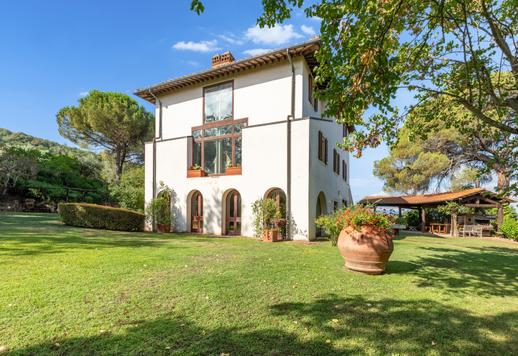 Stunning agritourism resort for sale between Tuscany and Lake Trasimeno Image 9
