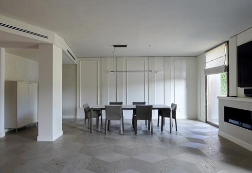 Fitness alanı ve Bergamo&#39;nun Città Alta&#39;sına panoramik manzarası olan özel çağdaş mülk Image 3