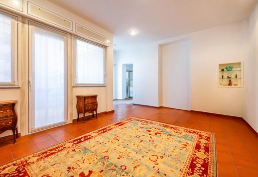 Villetta cittadina di pregio con corte interna e grandi terrazzi in vendita nel cuore di Milano Image 8