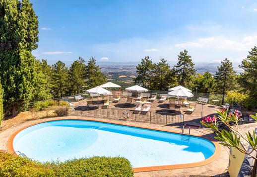 Albergo con ampio parco privato in vendita tra la Val d'Orcia e la Val di Chiana Image 8