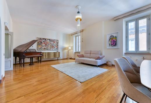 Propriedade de luxo com acabamentos elegantes à venda no coração de Roma Image 1