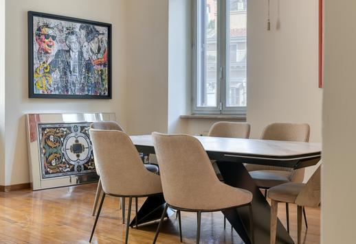 Propriedade de luxo com acabamentos elegantes à venda no coração de Roma Image 6
