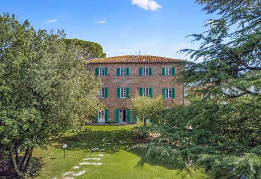 Casale toscano con piscina in vendita a Cortona Image 1