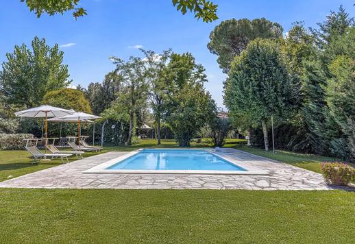 Casale toscano con piscina in vendita a Cortona Image 3