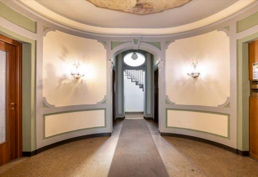 Grand appartement rénové en vente dans le quartier Conservatorio de Milan Image 9