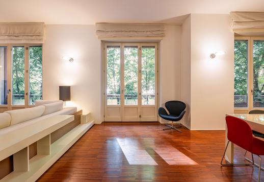 Helle, renovierte Vierzimmerwohnung in einem eleganten Gebäude mit Aufzug in Mailand zu verkaufen Image 7