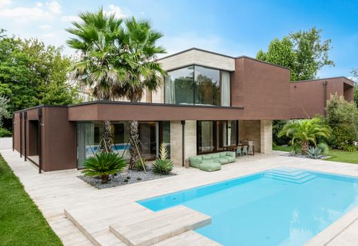 Padua ilinde satılık havuzlu ve bahçeli yeni inşa edilmiş villa Image 1