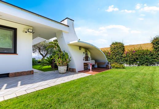 Elegante residencia de lujo con amplia piscina y 2 hectáreas de parque privado en la Riviera dei Fiori. Image 7