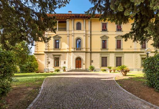 Lussuosa dimora in villa con ampio giardino e vista panoramica sul Duomo in vendita a Firenze Image 6