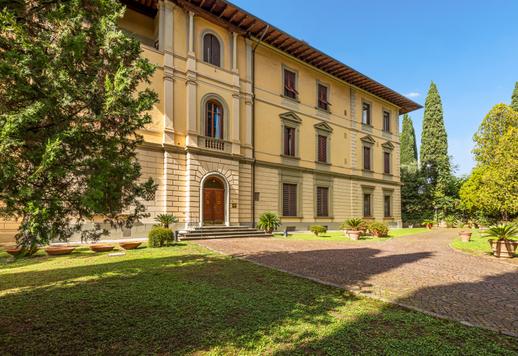 Lussuosa dimora in villa con ampio giardino e vista panoramica sul Duomo in vendita a Firenze Image 7