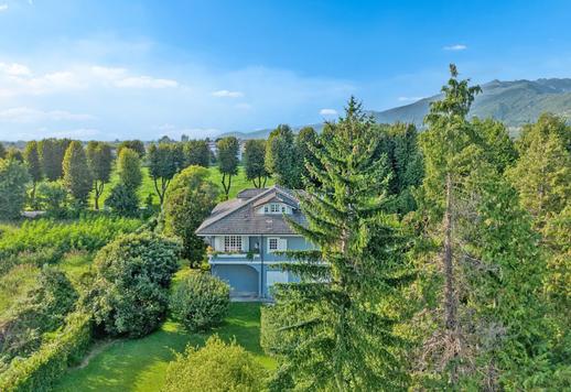 Lenyűgöző villa nagy privát parkkal eladó az exkluzív Versilia régióban Image 1