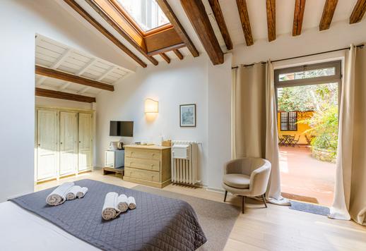 Demeure de charme avec terrasse à vendre dans le quartier de San Frediano à Florence Image 8